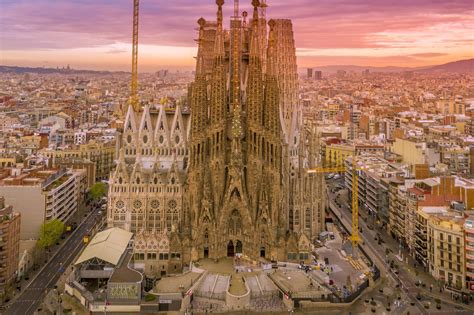 how much time for sagrada familia